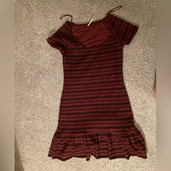 Dress - Picture 3 of 5